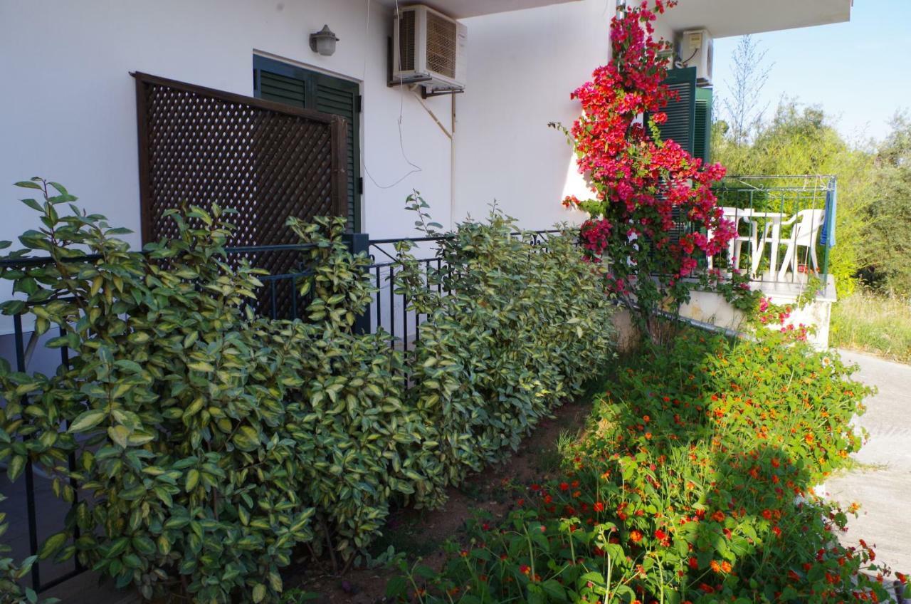 Esperos Hotel Troulos Exterior foto